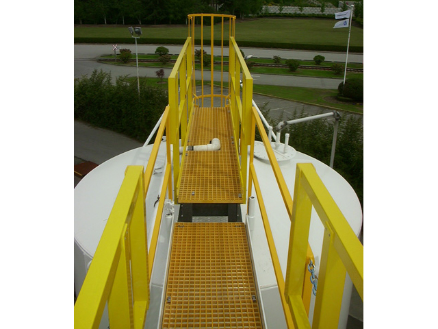  G R P Molded Grating and Pultruded Railing in Chemical Plant 
